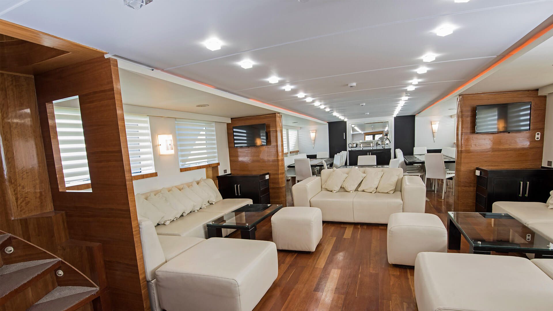 yatch single extra 01 - Client Name