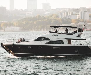 yatch 01 - Client Name